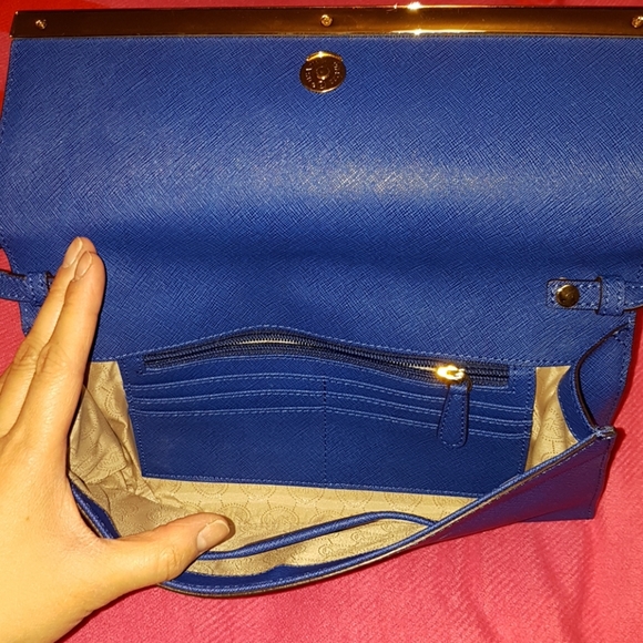 Michael Kors clutch - Picture 3 of 8